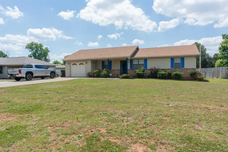 1922 Beverly Ave, Muscle Shoals, AL 35661 - #2