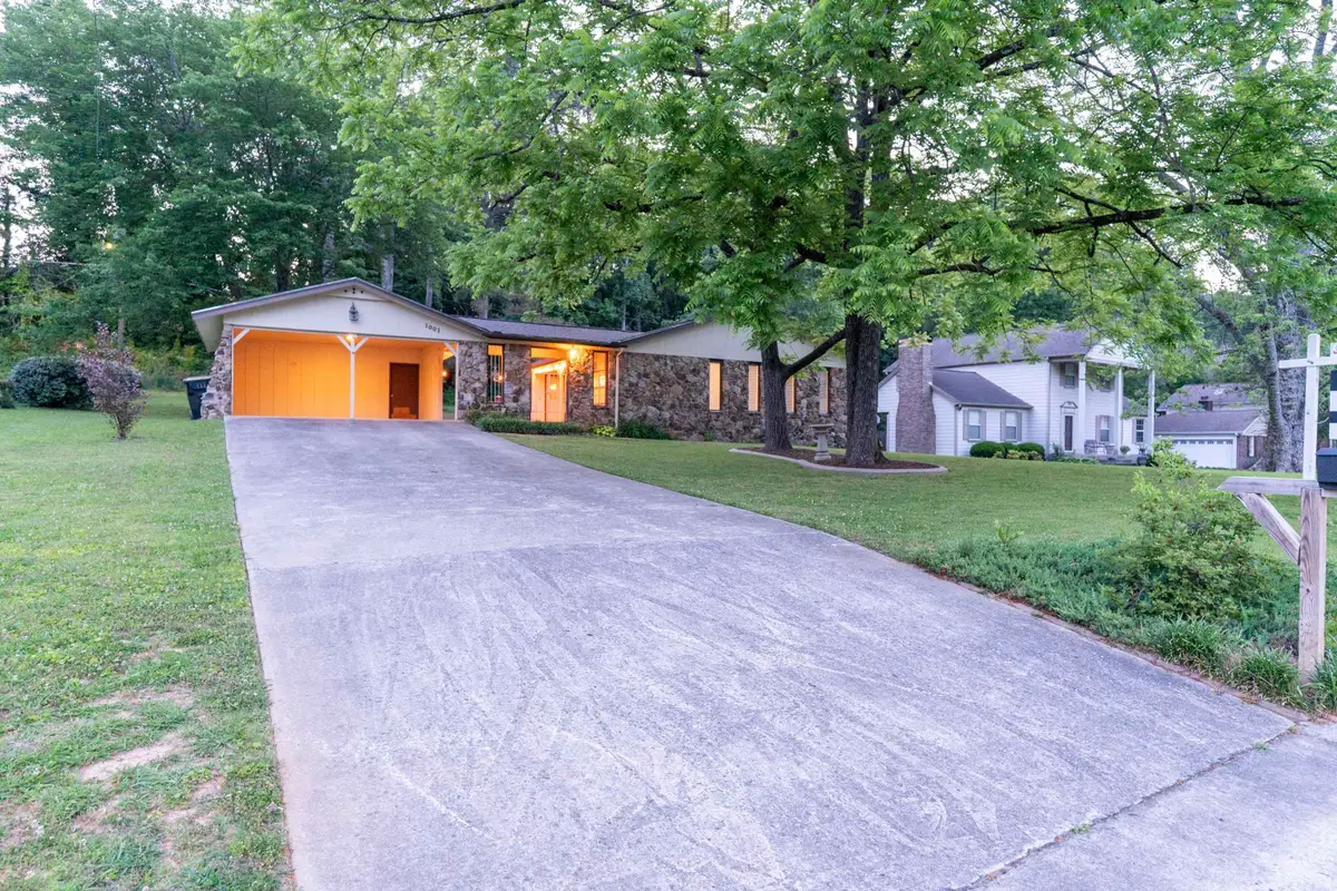 1001 NW Lakeview Ave, Cullman, AL 35055 - #1