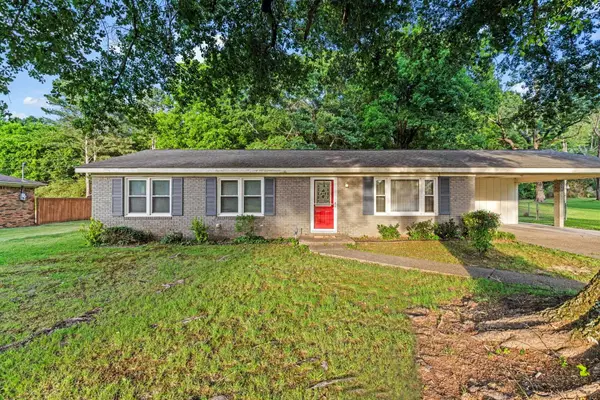 110 Audubon Ave, Florence, AL 35633