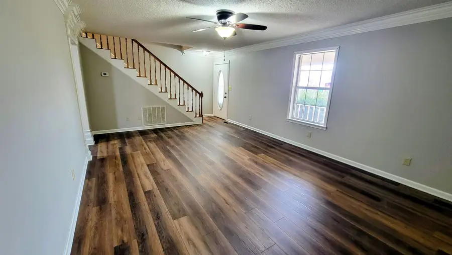 608 Eastman Ave, Tuscumbia, AL 35674 - #3