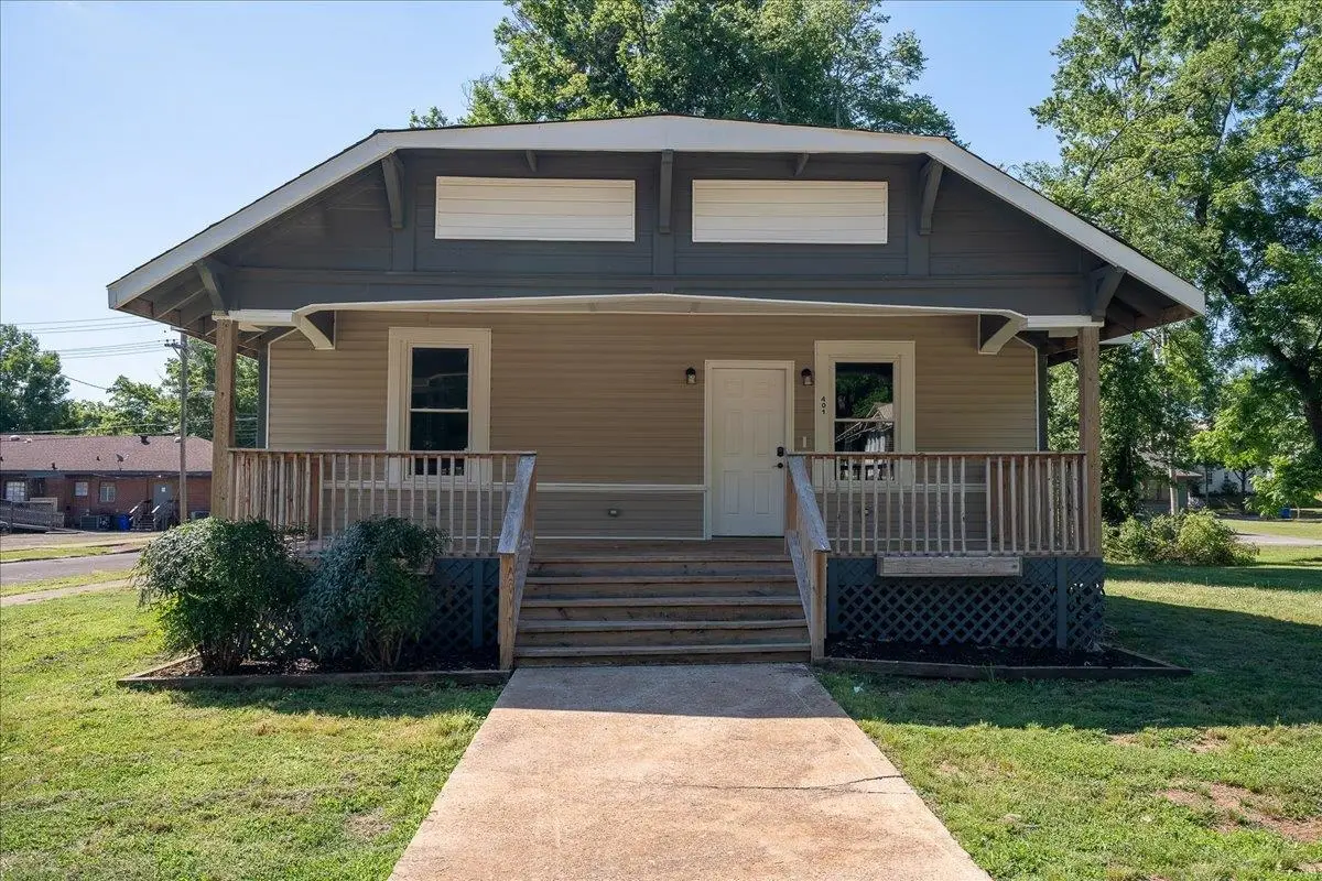 401 W Mobile St, Florence, AL 35630 - #1