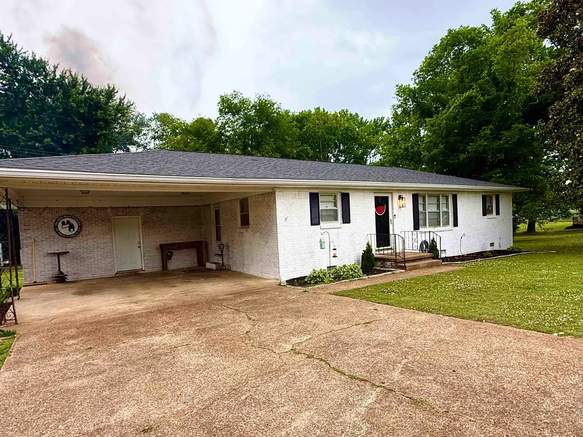 223 Mauldin Ave, Florence, AL 35634 - #1