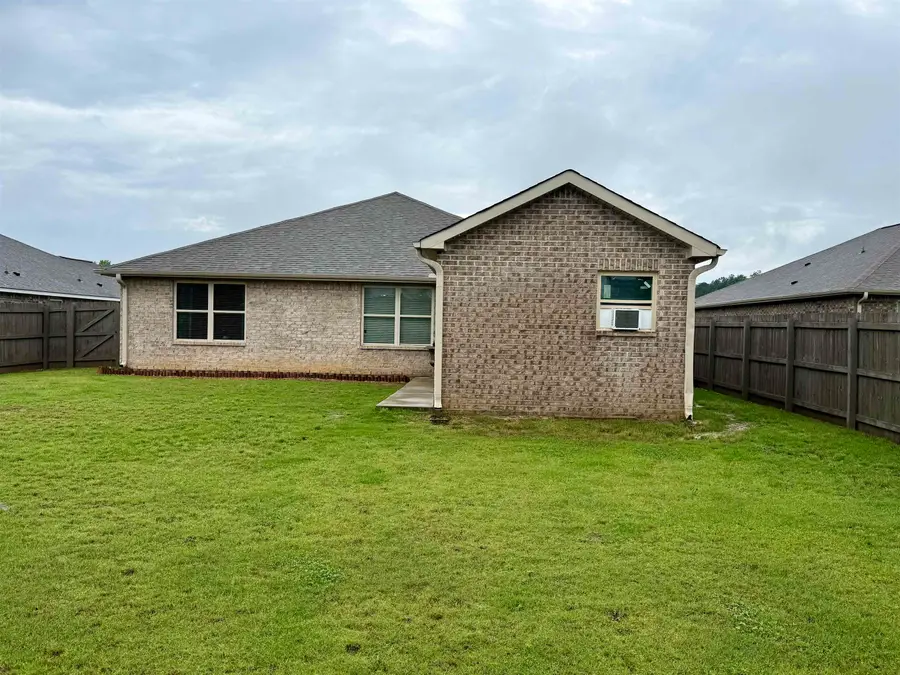 1123 SW Colonial Dr, Cullman, AL 35055 - #2