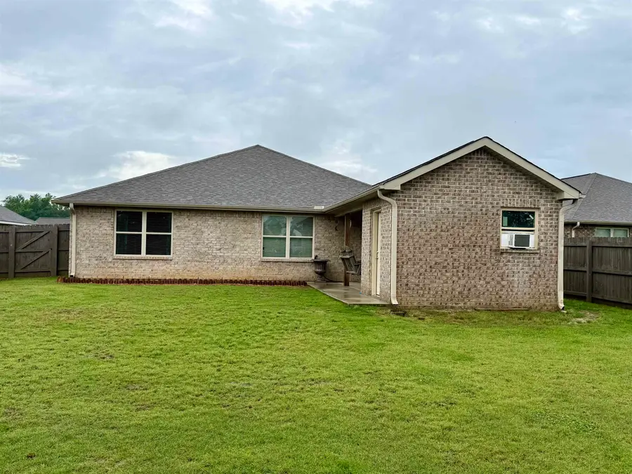 1123 SW Colonial Dr, Cullman, AL 35055 - #3