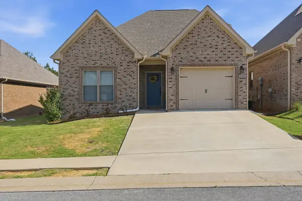 118 Cottage Ln, Florence, AL 35630