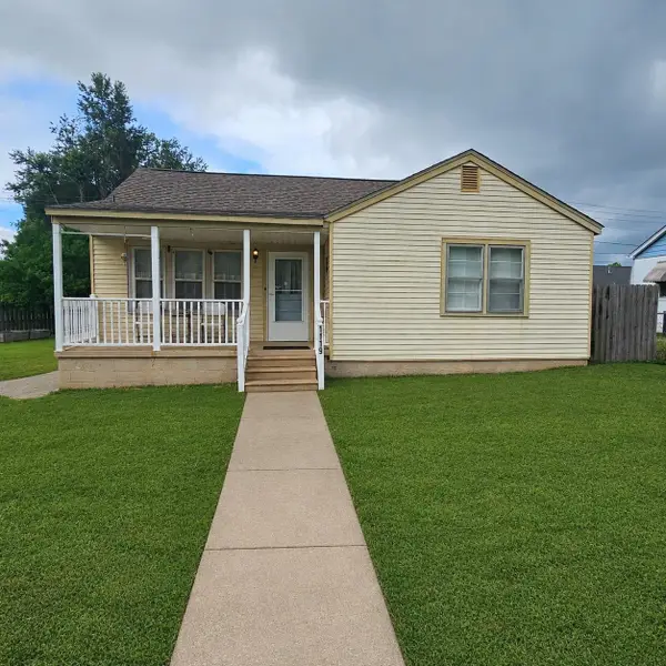 1119 E 6th St, Tuscumbia, AL 35674