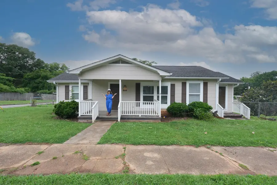 1001 Atlanta Ave, Sheffield, AL 35660 - #2