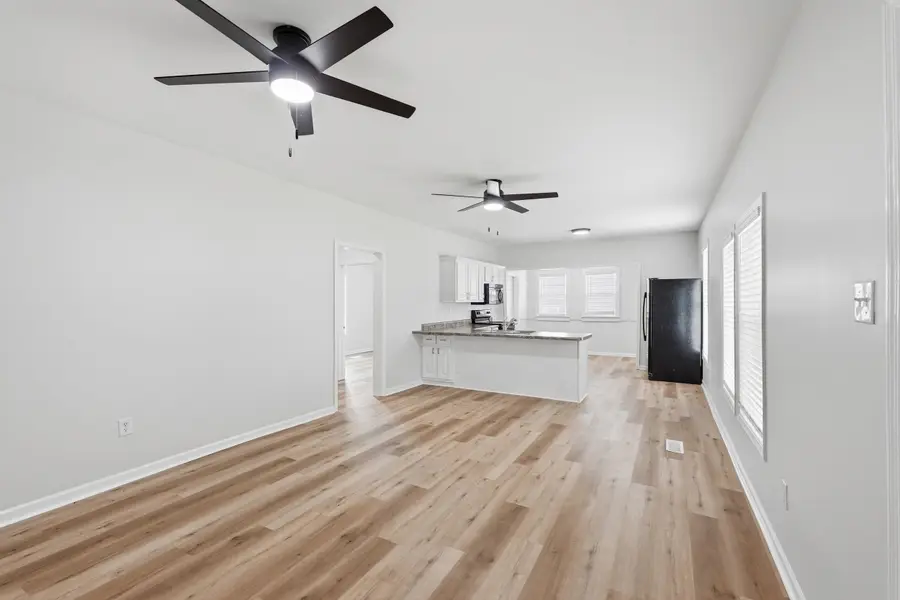 1001 Atlanta Ave, Sheffield, AL 35660 - #3