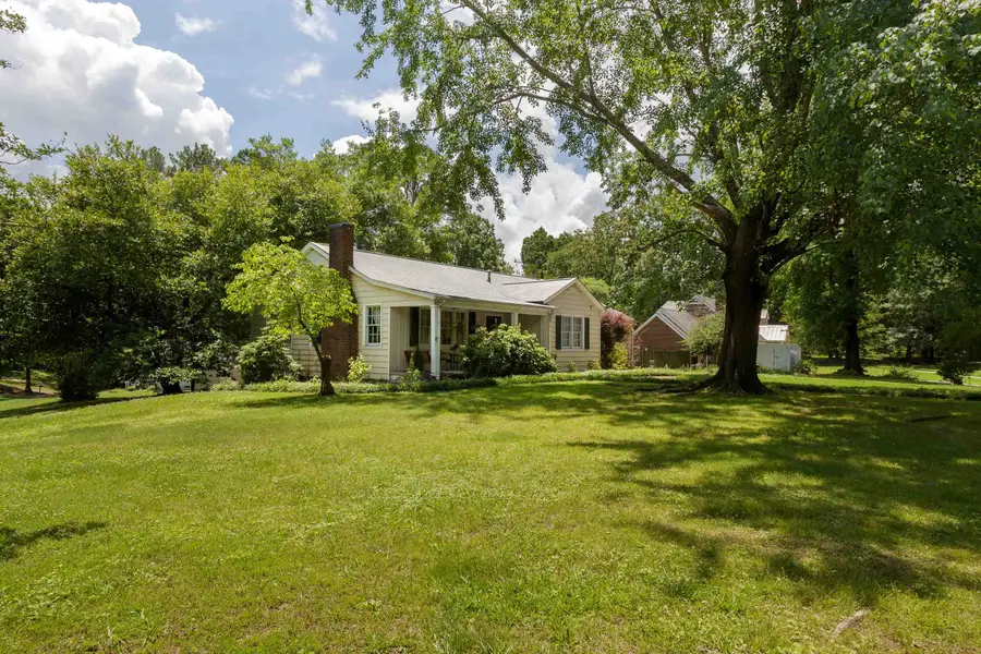 1080 Dixie Ave, Florence, AL 35630 - #2