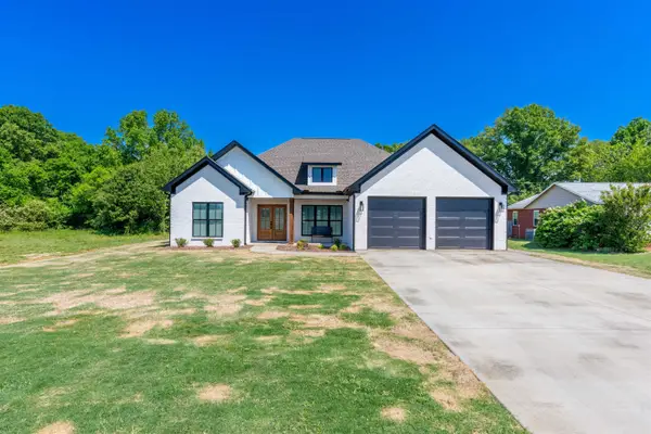 1901 Orman St, Muscle Shoals, AL 35661