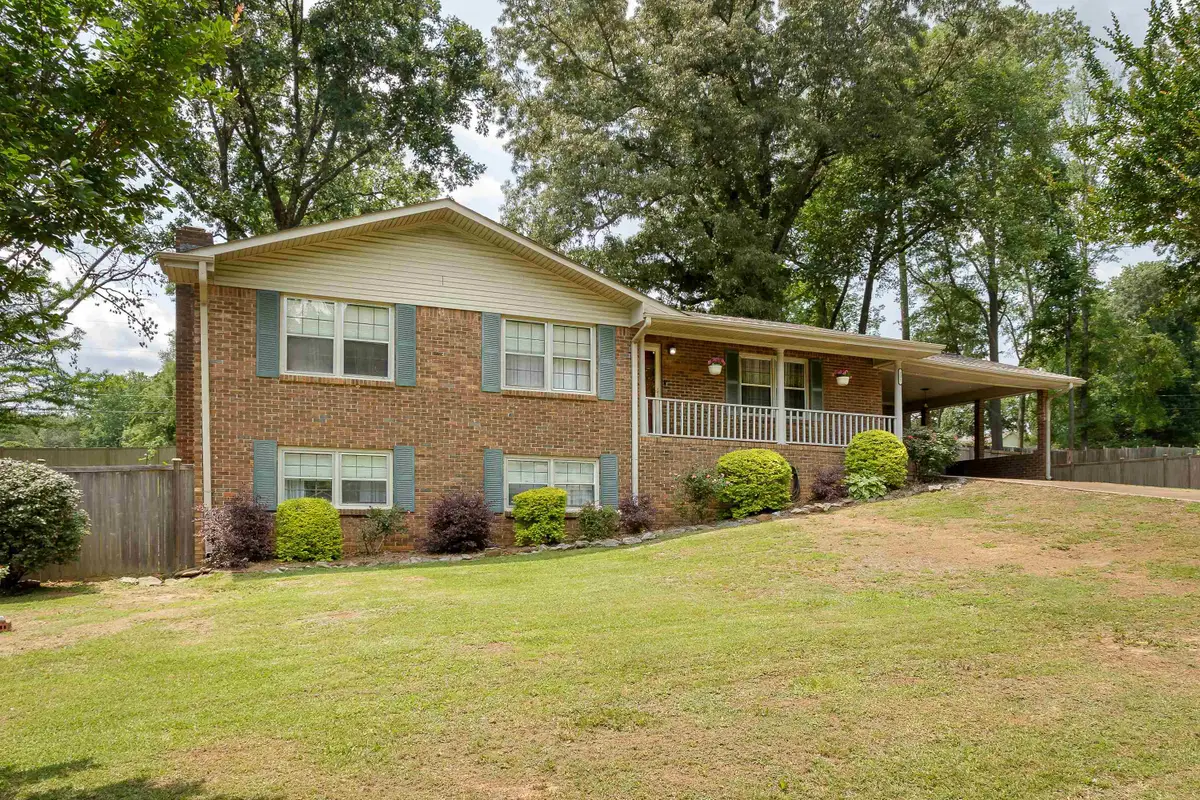 231 Cedar Ln, Killen, AL 35645 - #1