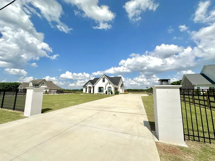 17258 Shaw Rd, Athens, AL 35611 - #3