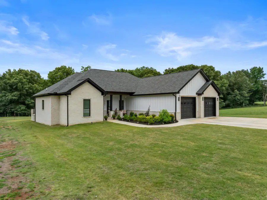 600 Co Rd 111, Killen, AL 35645 - #3
