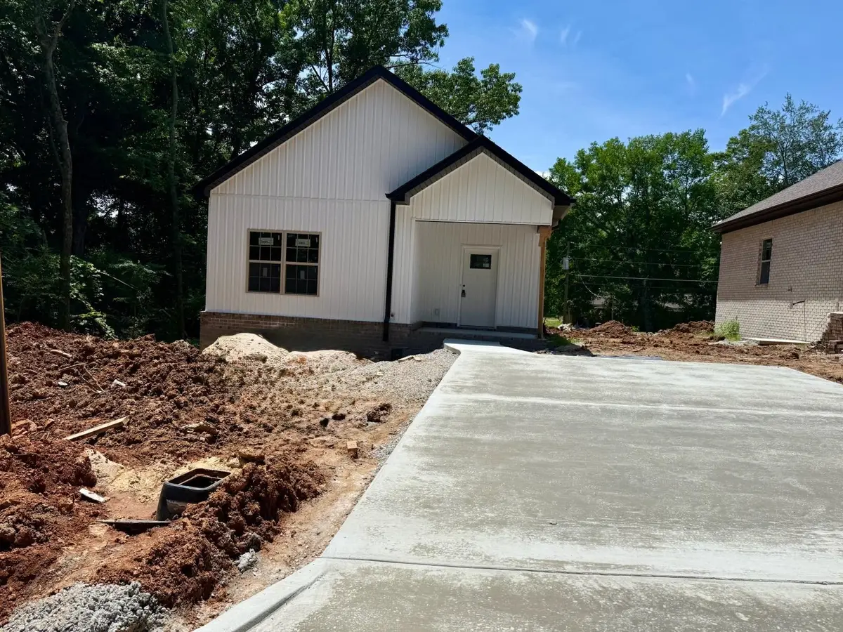 426 Smith St, Florence, AL 35630 - #1