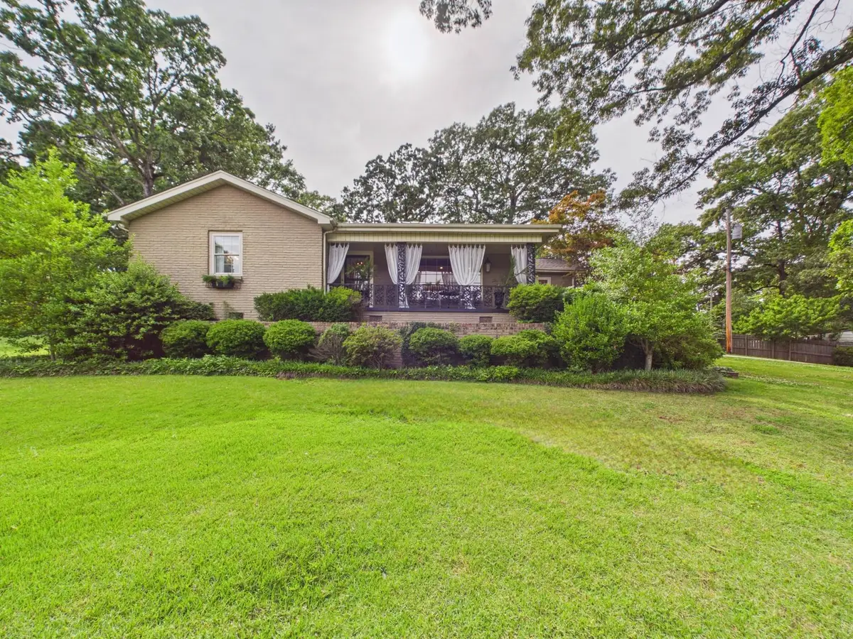 1841 Courtney Ave, Florence, AL 35630 - #1
