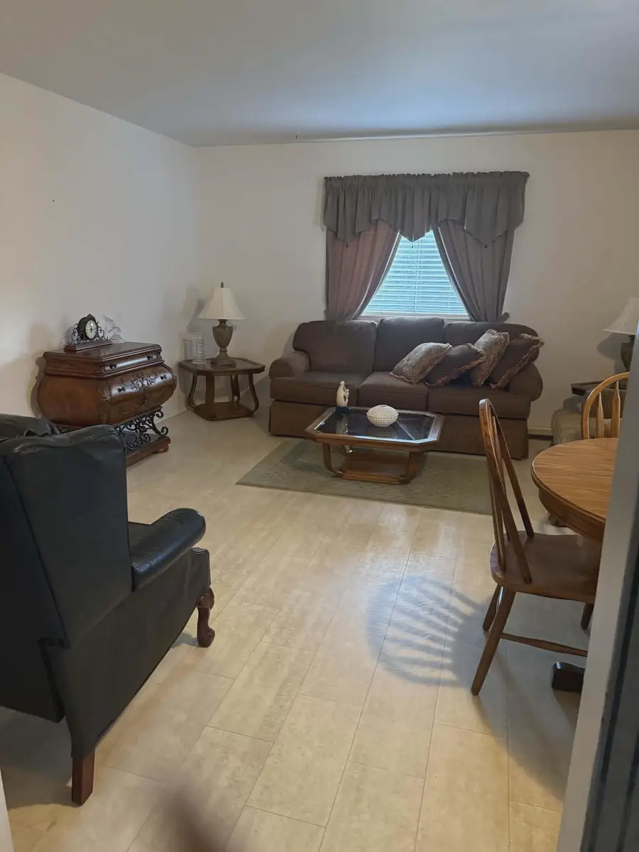 309 N Nance St, Florence, AL 35630 - #3