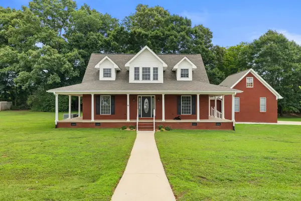 70 Lindsey Dr, Florence, AL 35633