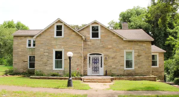 434 N Cherry St, Florence, AL 35630