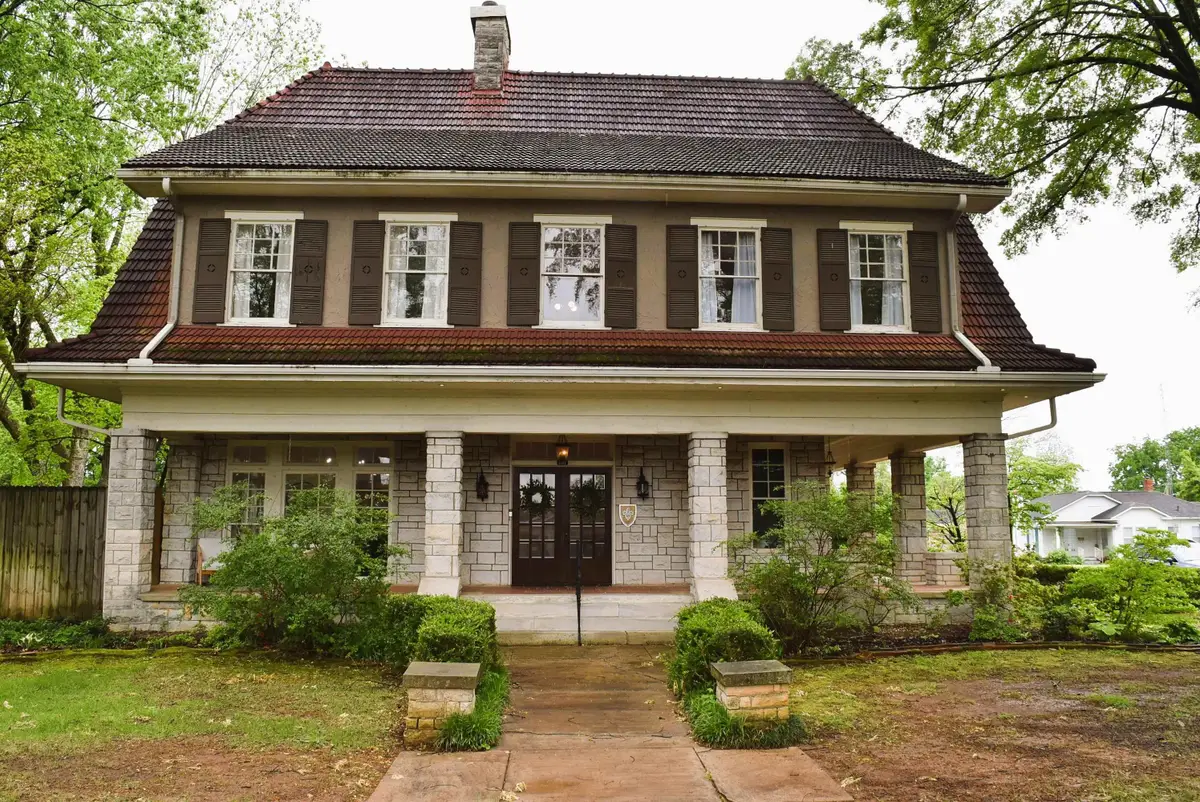 202 E Hawthorne St, Florence, AL 35630 - #1