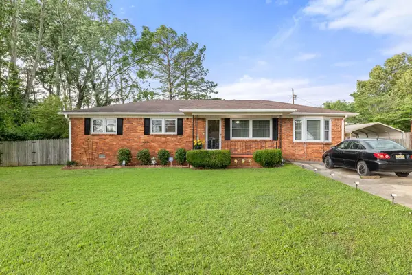 2205 Estaline Dr, Florence, AL 35630