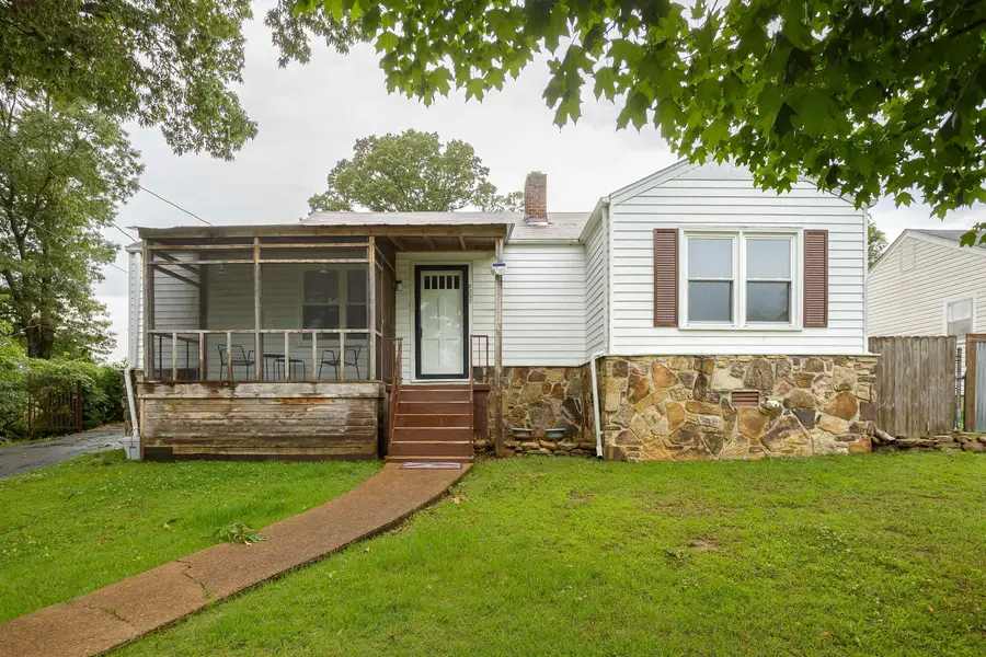 3303 E 13th Ave, Sheffield, AL 35660 - #2