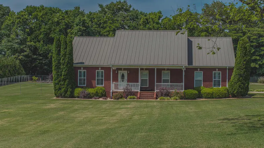 903 Betty Rose Ln, Tuscumbia, AL 35674 - #2