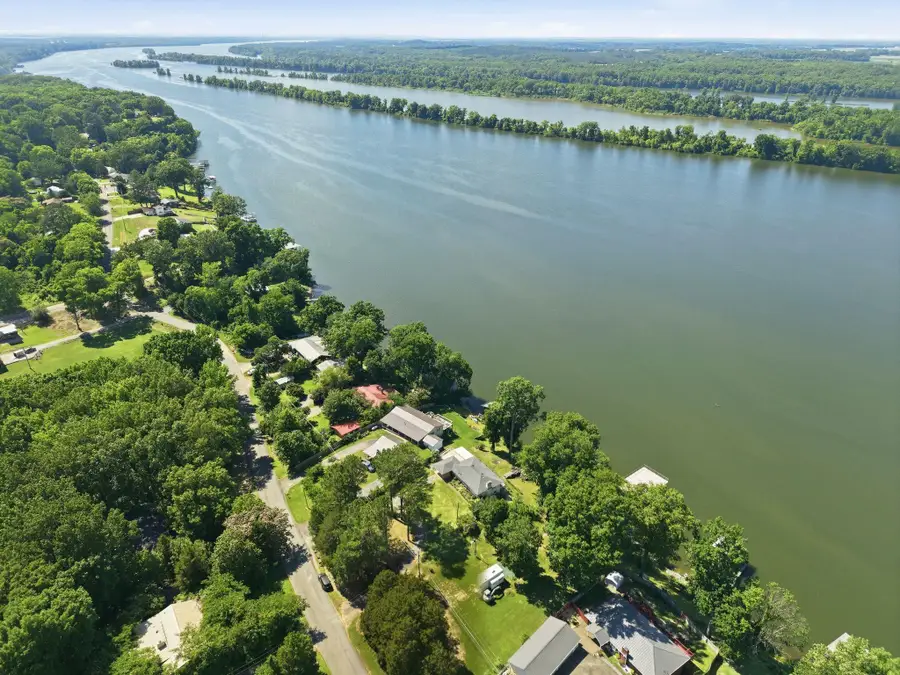 703 Carter Dr, Tuscumbia, AL 35674 - #3