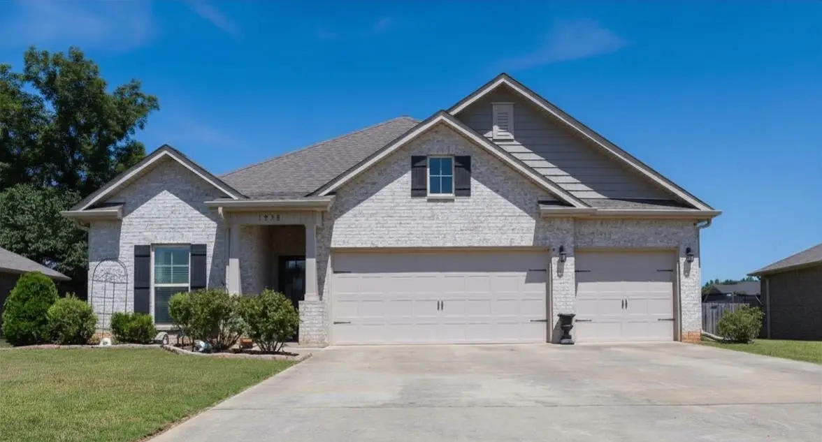 1828 Magnolia Ln, Cullman, AL 35055 - #1