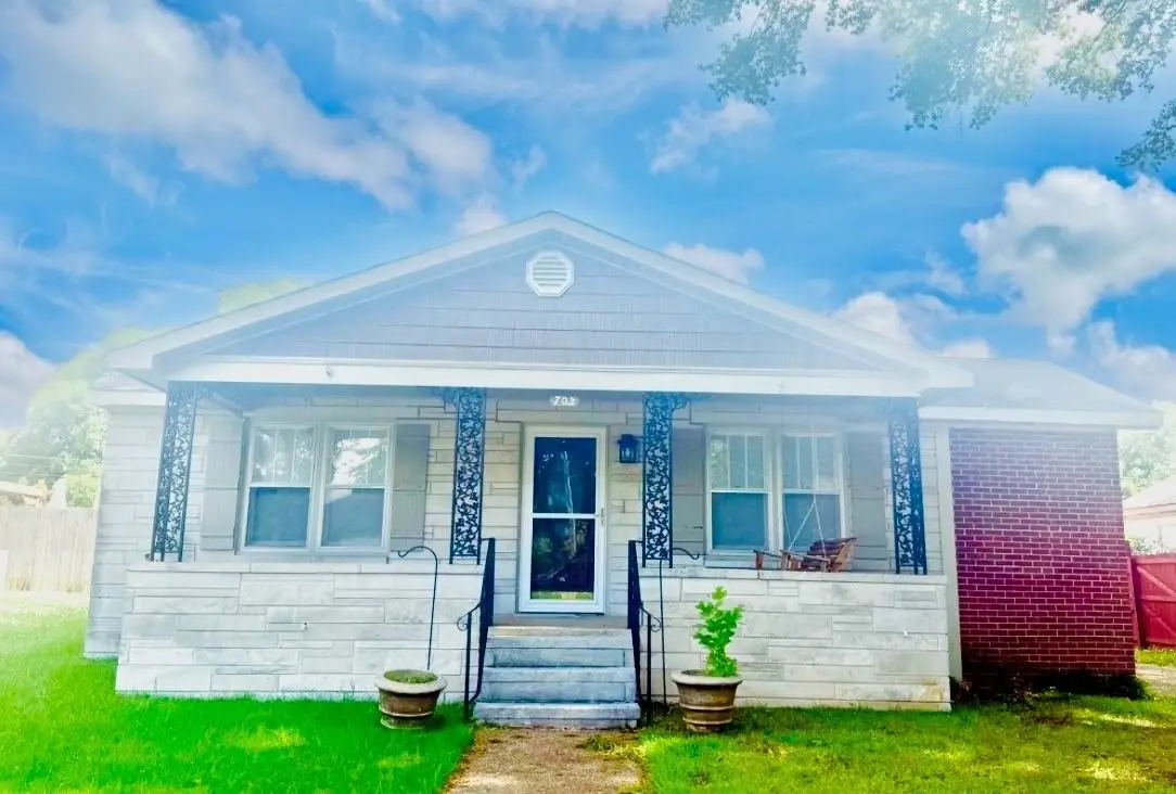 703 E 2nd St, Tuscumbia, AL 35674 - #1