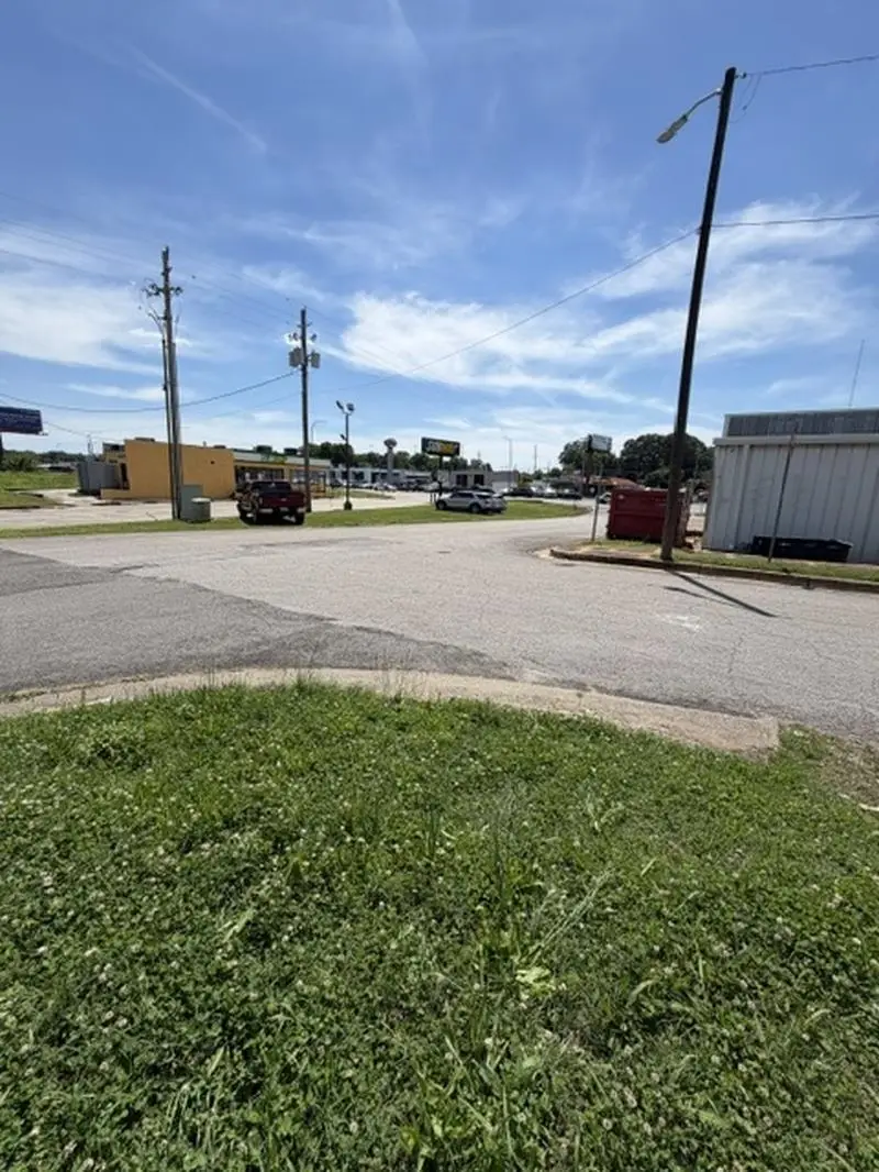 00 NE 16th St, Sheffield, AL 35660 - #2
