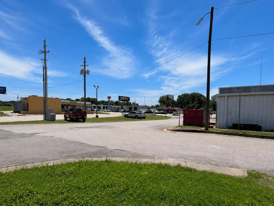 00 NE 16th St, Sheffield, AL 35660 - #3