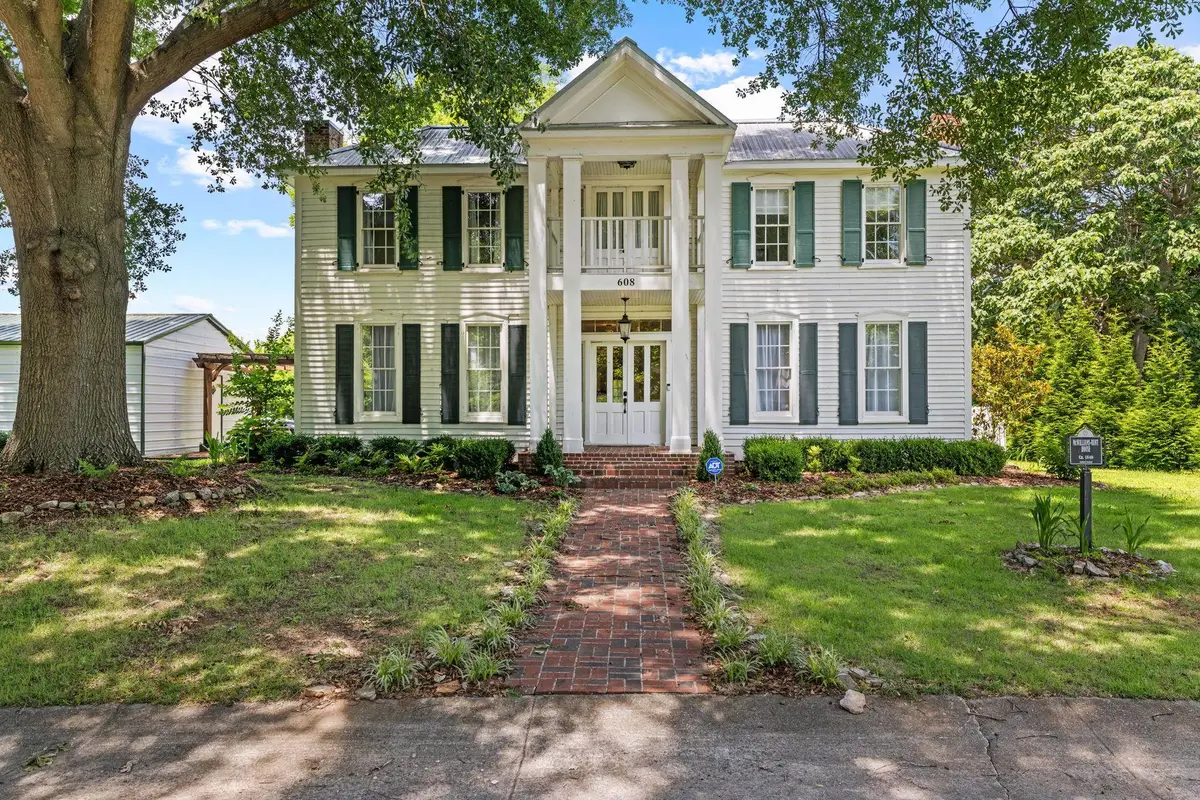 608 W 4th St, Tuscumbia, AL 35674 - #1