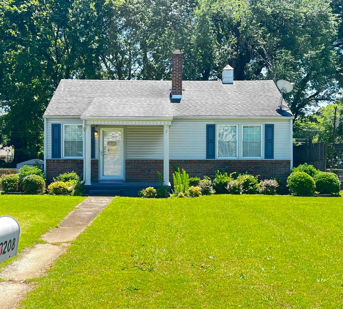 3208 E 17th Ave, Sheffield, AL 35660 - #1
