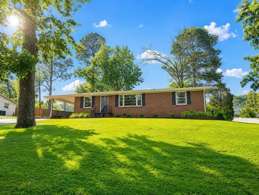 1621 Cullman St, Florence, AL 35630 - #3