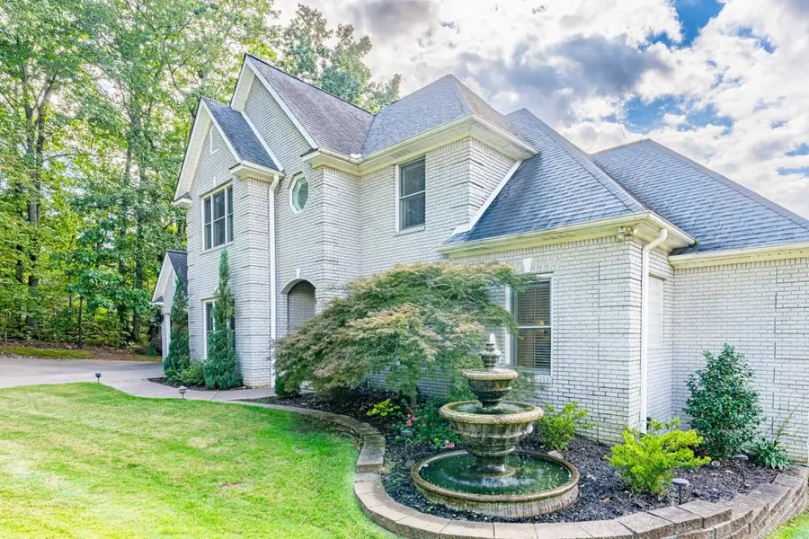 365 E Mill Stream Tl, Muscle Shoals, AL 35661 - #3