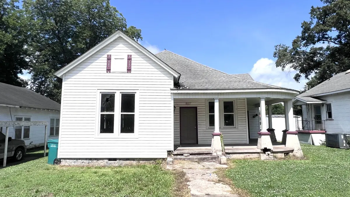 807 Annapolis Ave, Sheffield, AL 35660 - #1