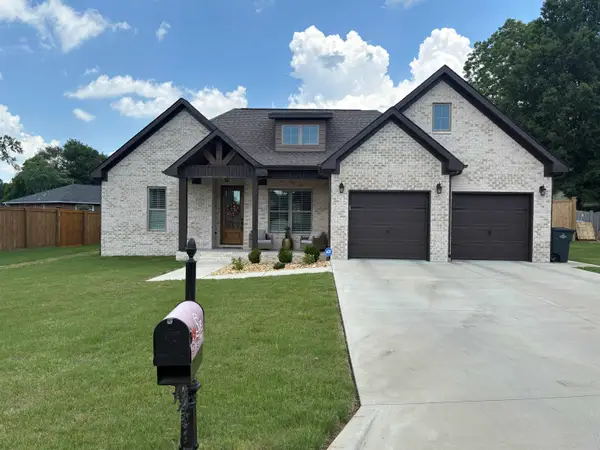 109 Lancaster Rd, Florence, AL 35633