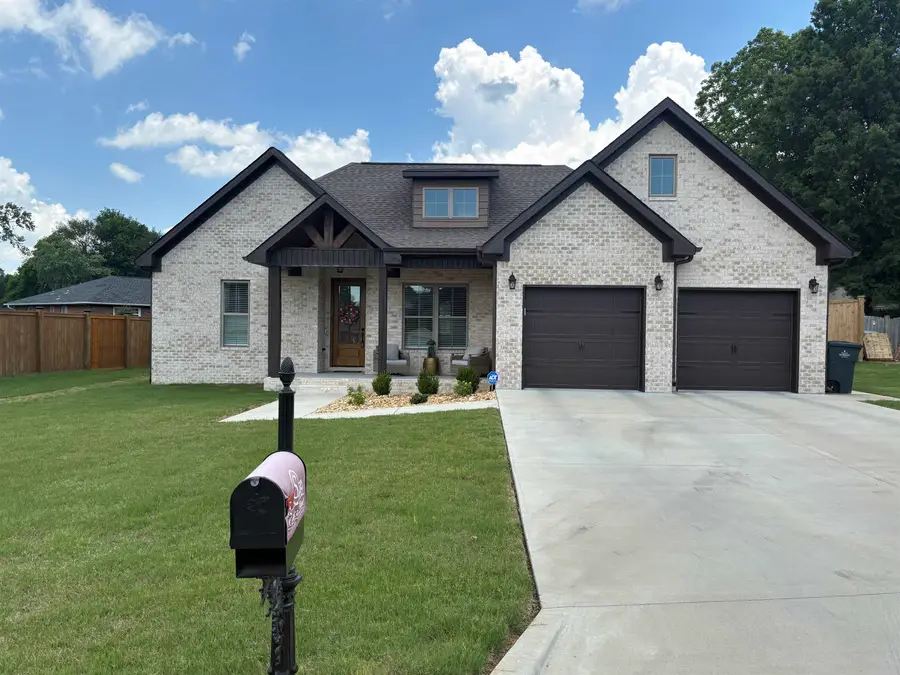 109 Lancaster Rd, Florence, AL 35633 - #2