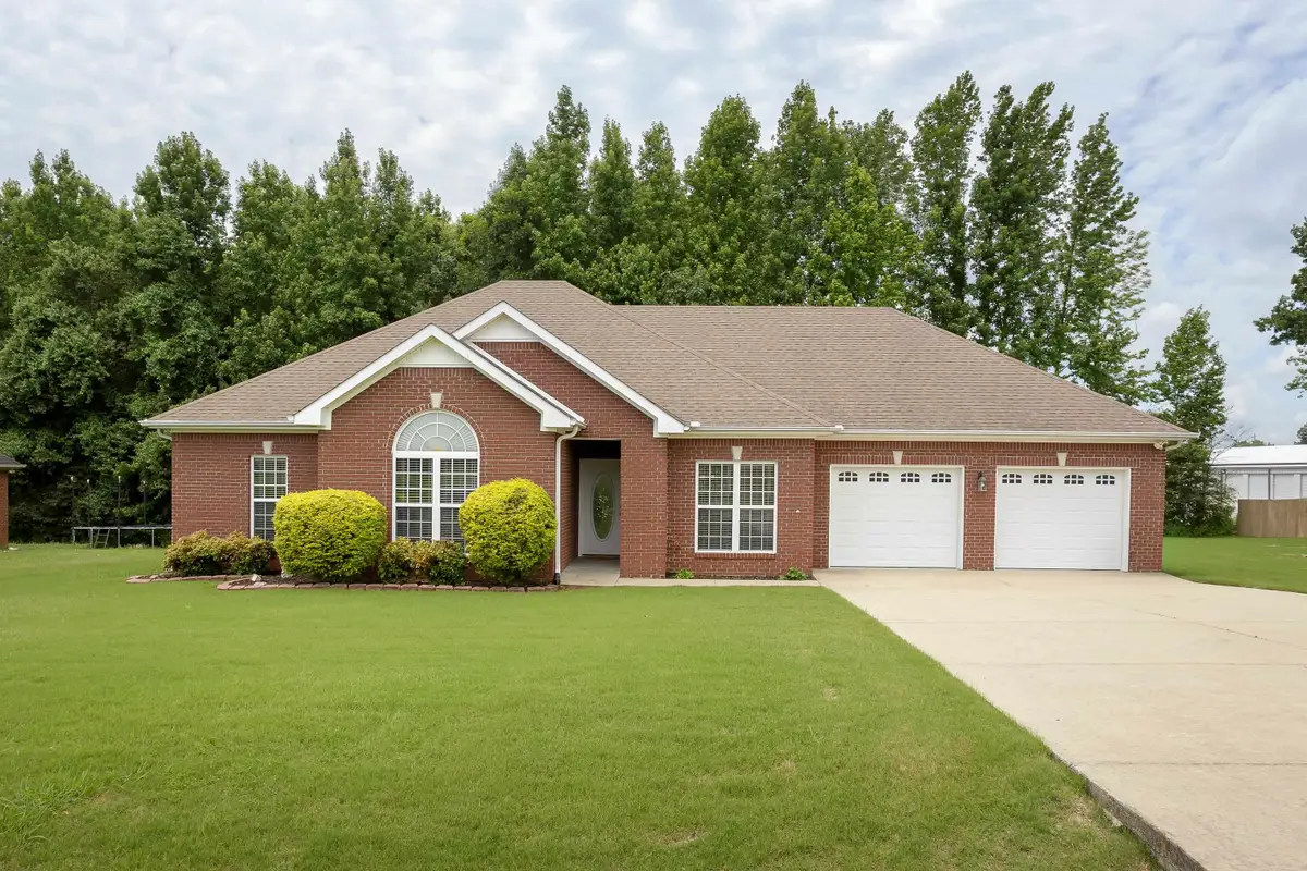 114 Villagewood Dr, Killen, AL 35645 - #1