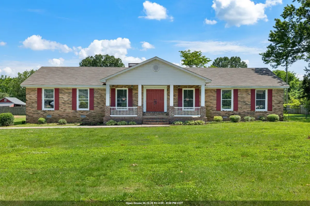 157 Holden St, Rogersville, AL 35652 - #1