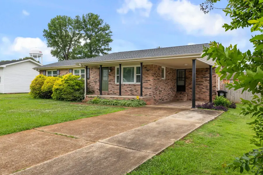708 Elmhurst Ave, Muscle Shoals, AL 35674 - #3