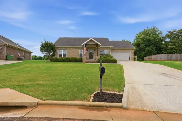 118 Windsor Dr, Muscle Shoals, AL 35661