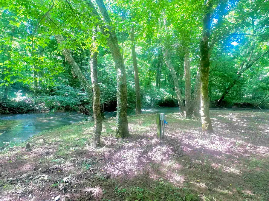 71 Creel Way, Florence, AL 35633 - #2