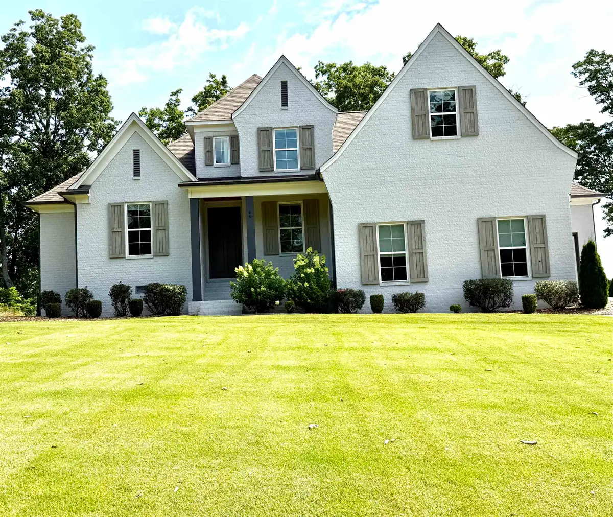 69 Crown Point Dr, Muscle Shoals, AL 35661 - #1