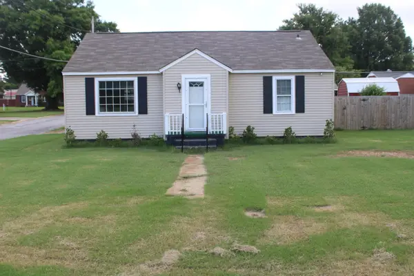 1201 E 3rd St, Tuscumbia, AL 35674