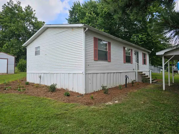 83 Enterprise Dr, Albertville, AL 35951