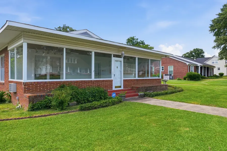 701 N Jackson Ave, Russellville, AL 35653 - #3