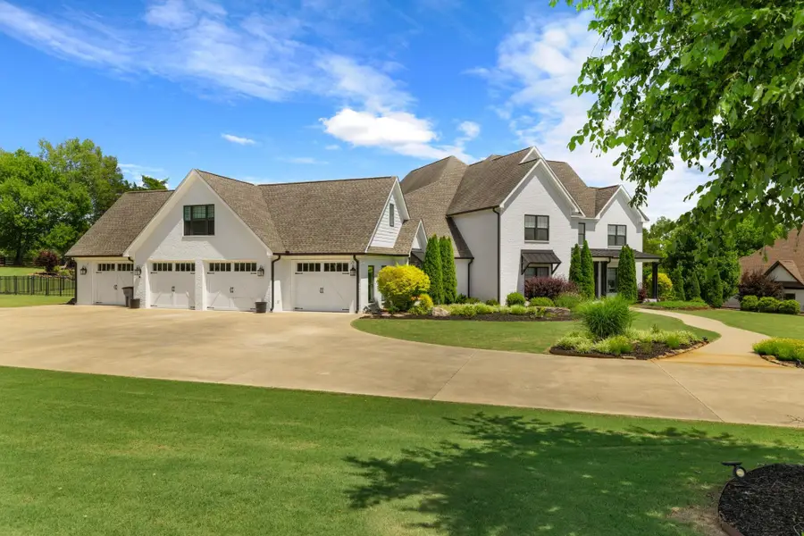 43 Gallatin Way, Florence, AL 35634 - #3