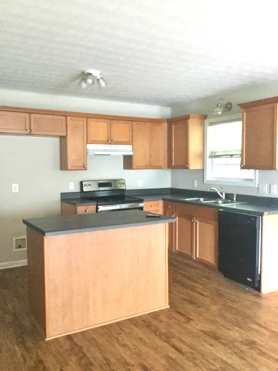 1725 Creek Cir, Cullman, AL 35055 - #2
