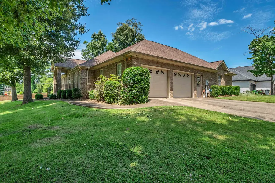 53 Ridgecliff Dr, Florence, AL 35634 - #2